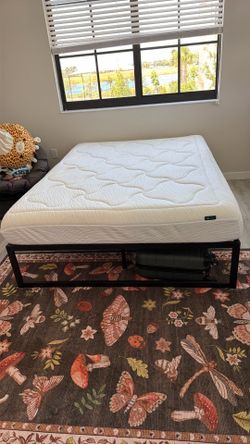 Queen mattress with platform