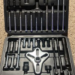 Bolt Type Wheel Puller Set - Remove Pulleys, Balancers and Other Wheels with Hard Case