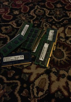 8 GB of DDR3 for laptops two pieces of four's that makes 8gb
