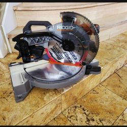 Ridgid new Amp Corded 12 in. Dual Bevel Miter Saw with LED Cutline Indicator(missing both fences check last photo)