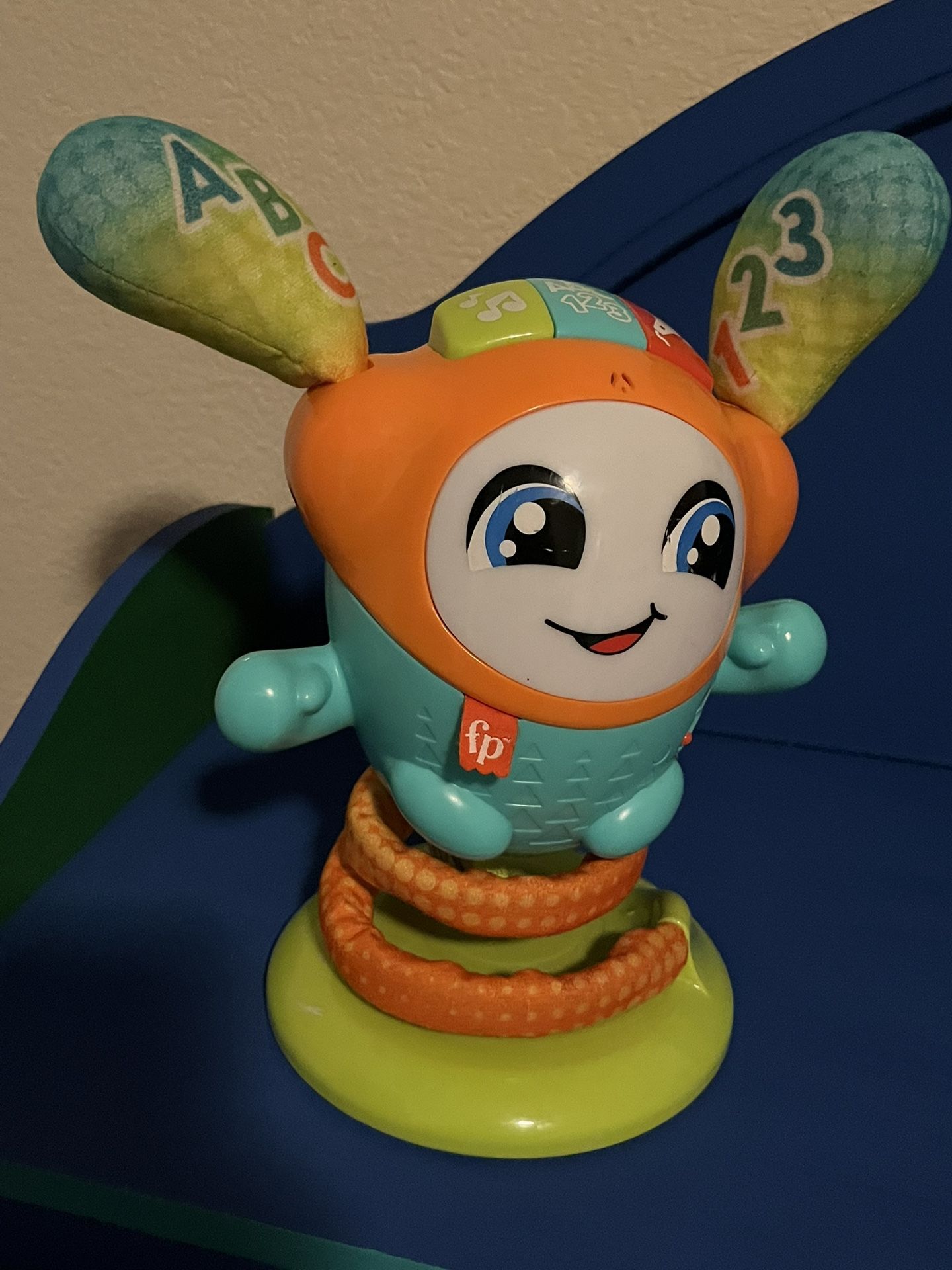 fisherprice dancing beats toy