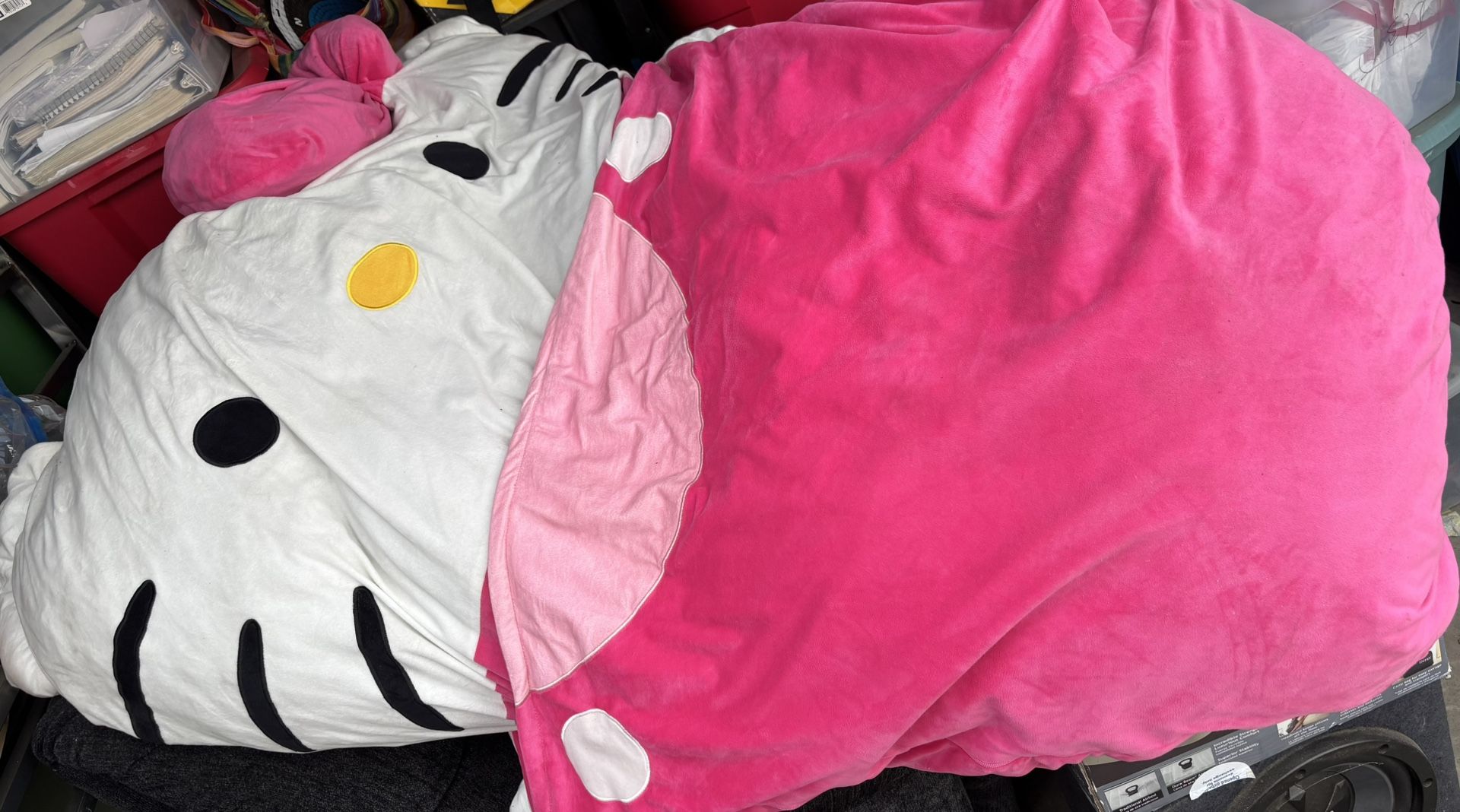 Hello Kitty Lounger