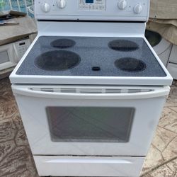 30” Freestanding Electric Glass Top Stove 