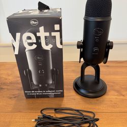 Blue Yeti Blackout USB Microphone