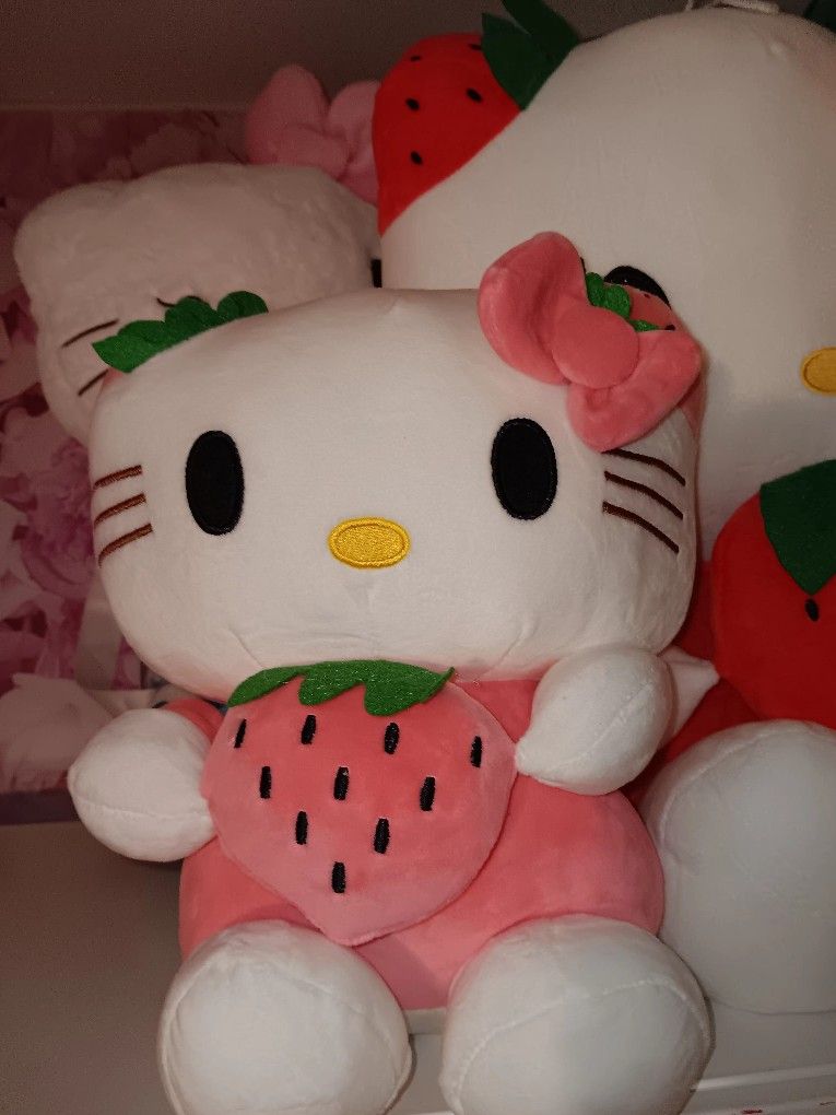 Hello Kitty Plushies Pink Or Red