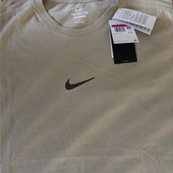 Nike Sleeveless Shirt