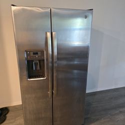 GE French Door Fridge/Freezer