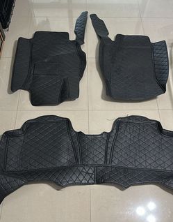 Stylish Black Faux Leather Car Rugs
