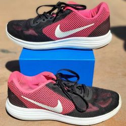 Great Condition! Womens Size 10 Pink Nike Running Shoes | Sneakers Revolution 3