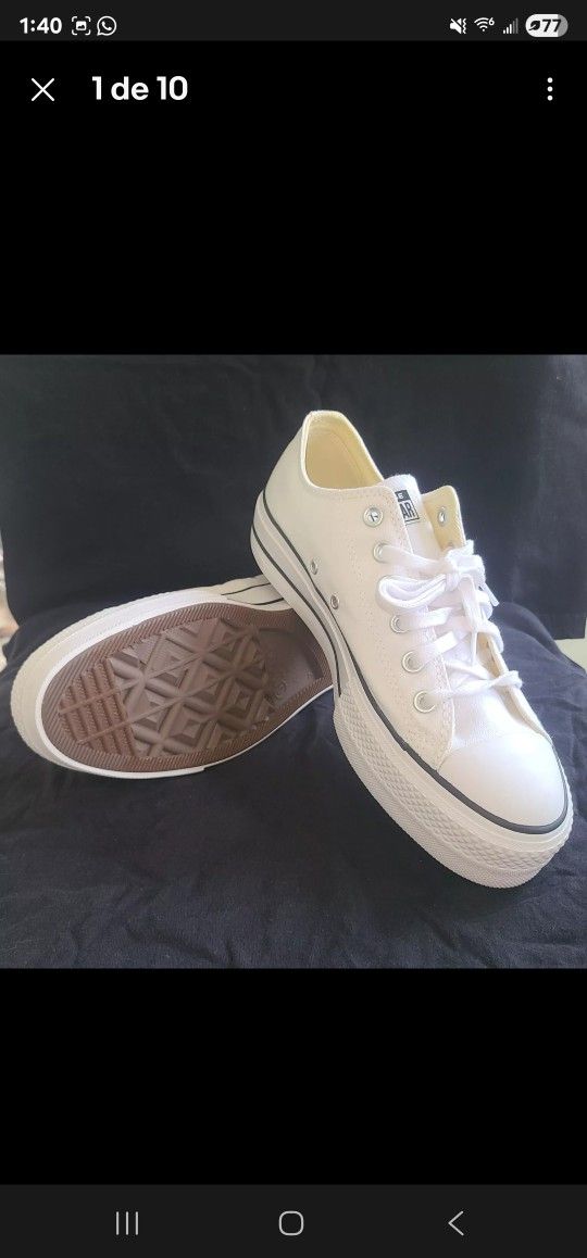 Size 9 (26cm) Woman Converse Chuck Taylor All Star Lift Low White Black