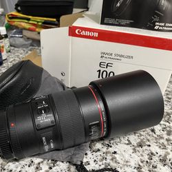Canon EF 100mm f/2.8L Macro IS USM lens
