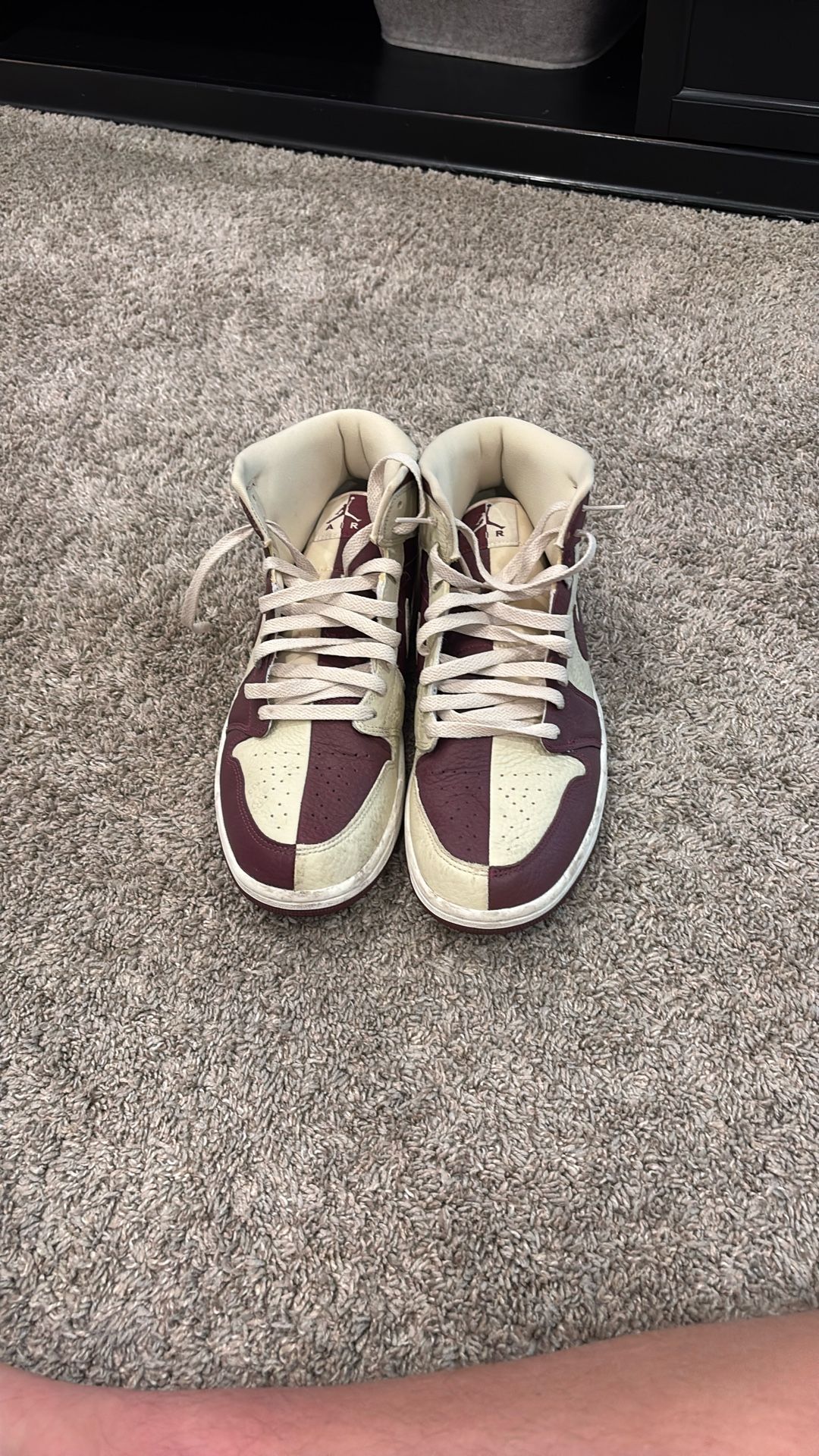Air Jordan 1 Cherry Split