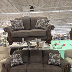 Beautiful Sofa & Loveseat 