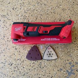 Milwaukee M18 18V Lithium-Ion Cordless Oscillating Multi-Tool (Tool-Only)
