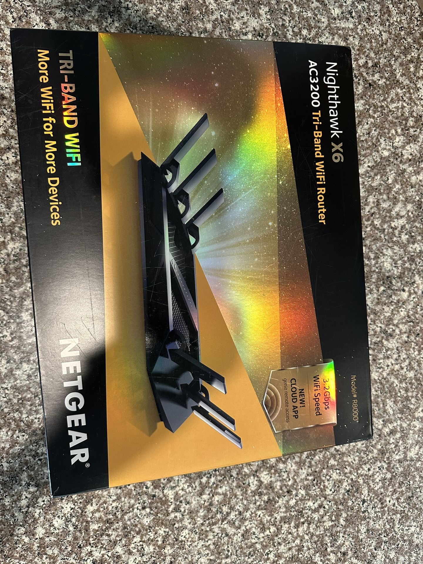 NETGEAR R8000-100NAS NIGHTHAWK X6 AC3200 TRIBAND WIFI ROUTER