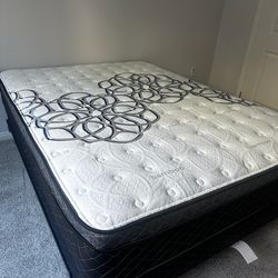 Full size mattress pillow top 12”   New mattress.     Same day delivery