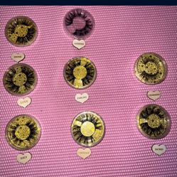 Lashes ! $5 Bundles ! 