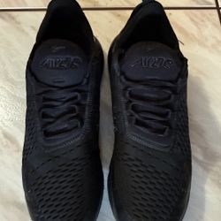 Nike Air Max 270 Men Triple Black Size 11