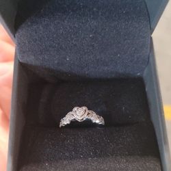 Promise Ring 4rm ZALES!! 10K WHITE GOLD