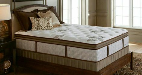 New King size Mattress Stearns & foster