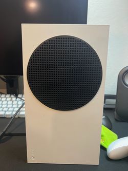 Xbox Series S 1TB with Controller