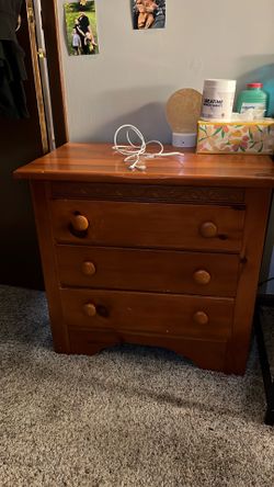 Solid Wood Nightstand – 3 Drawer