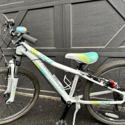 Girl’s Cannondale 24” Bike