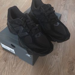 New balance 9060 Black Size 12