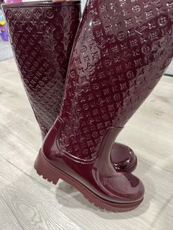 Louis Vuitton rain Boots Maroon. Size 7. Excellent Condition