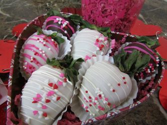 Valentines Heart Tin Container