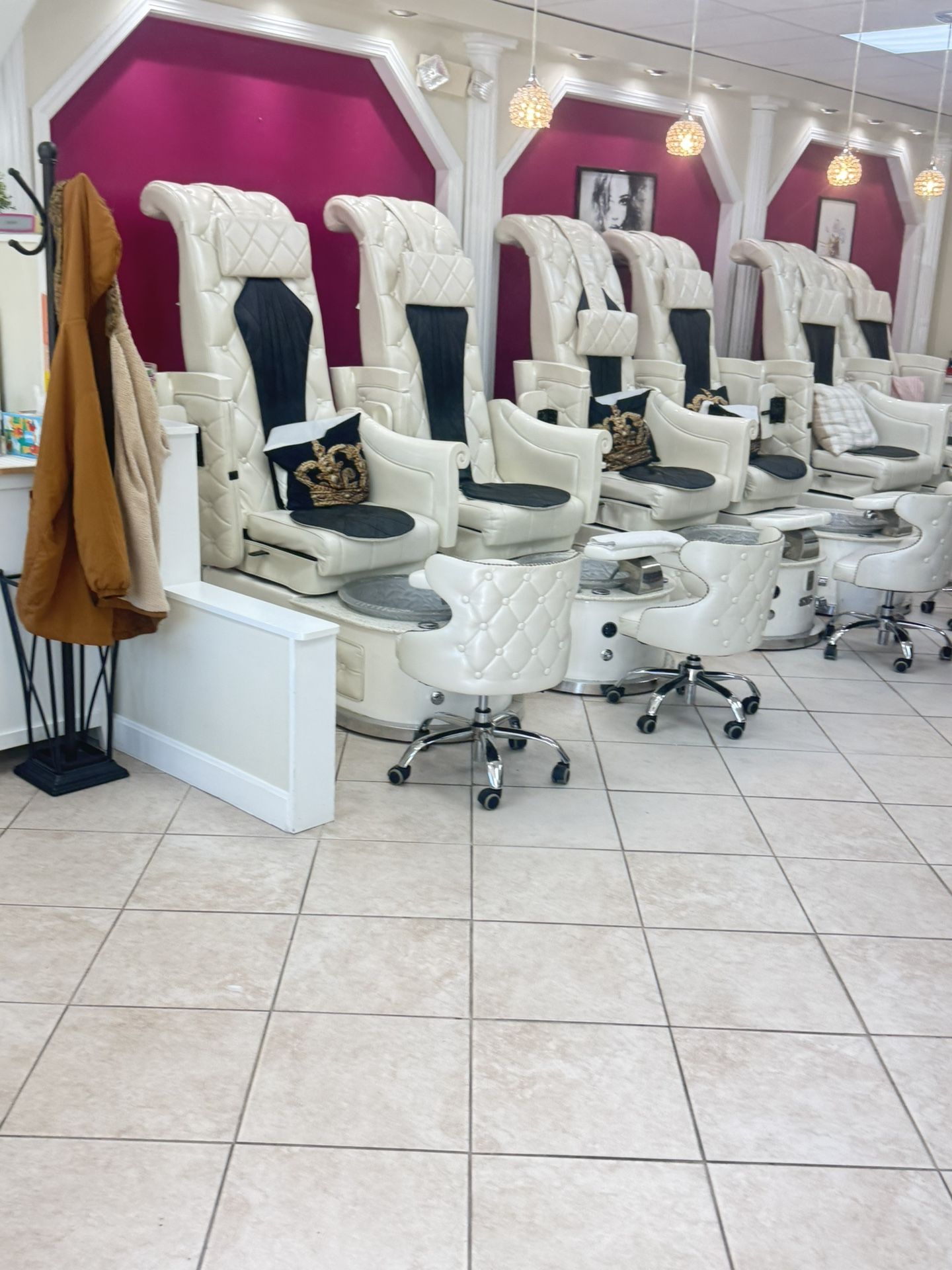 Nail Salon Luxury For Sale 