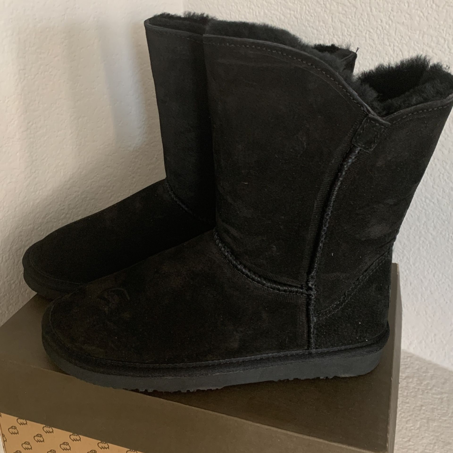Brand New/ Never Worn Black LAM Boots