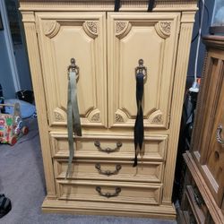Armoire
