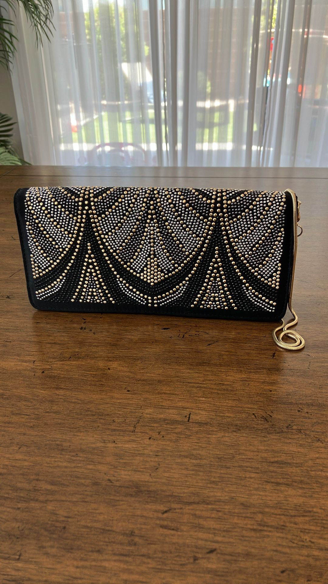 White House Black Market Ladies Clutch Purse - Great Condition