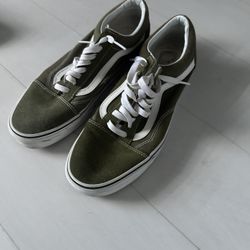 VANS OLD SKOOL SIZE 9
