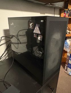 Gaming Pc with accessories