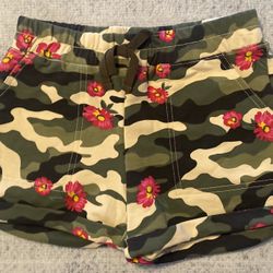 New kids shorts Sz 9/10