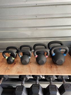Kettlebell…. Home Gym Fitness…. 2 X 26.4 lbs 2X17.6 lbs 2 X 13.2 lbs 2 X 8.8 lbs 132 lbs total $130 Price is Firm!!!!