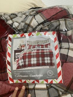 Full/queen Comforter