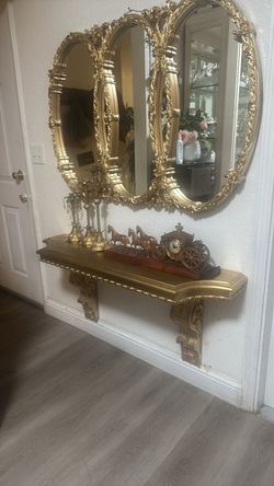 mirror and wall decor