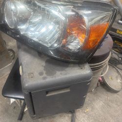 2001 to 2007 driver side headlights 