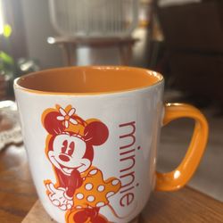 Vintage Authentic Disney Store Minnie Mouse Coffee Mug Cup Retro Pop Art Style