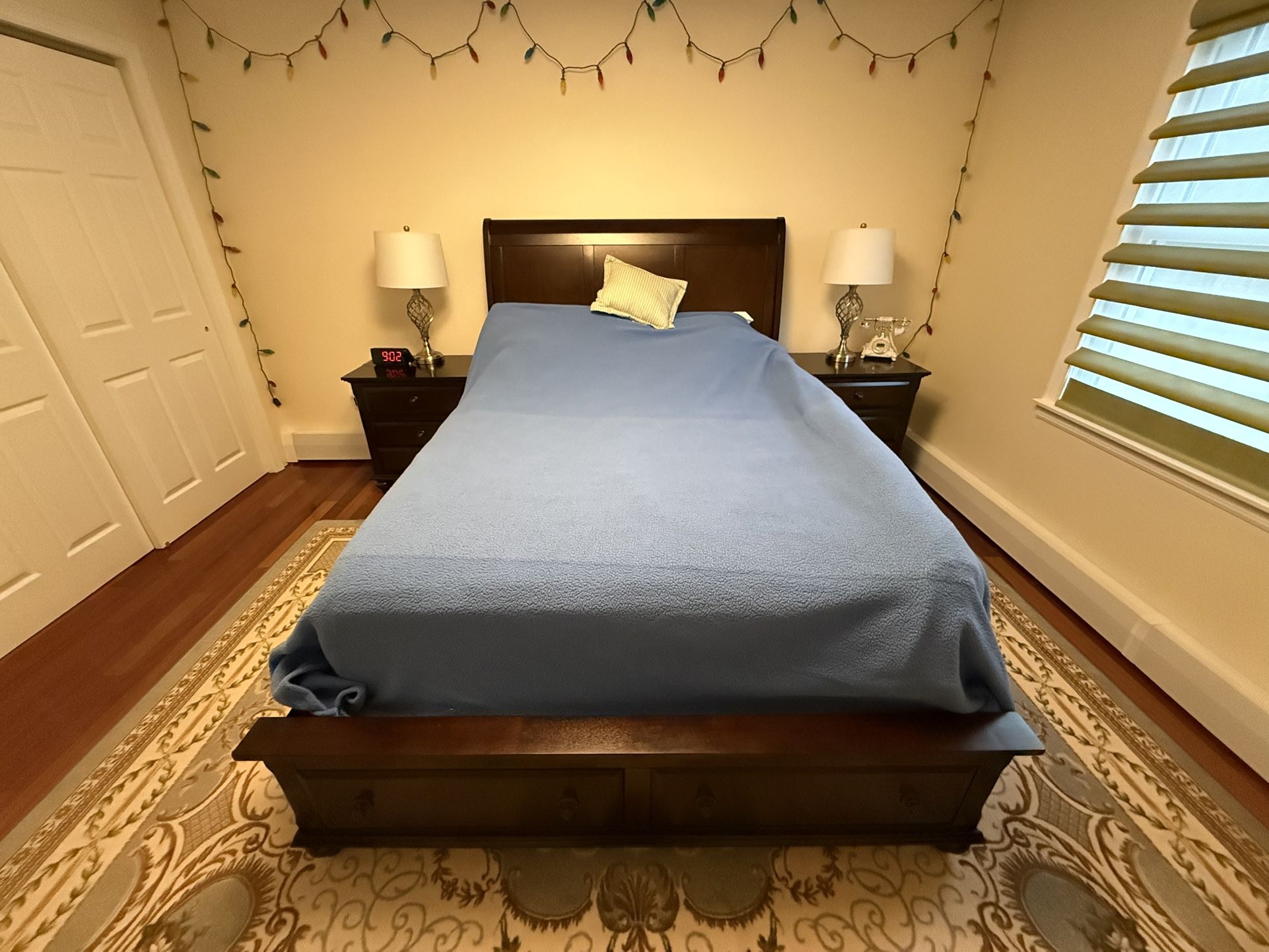 Queen Bedroom Set With Matching Nightstands