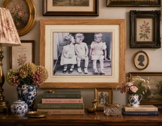 Vintage Framed “The Kiss” Children’s Photo Print – Nostalgic Childhood Wall Art