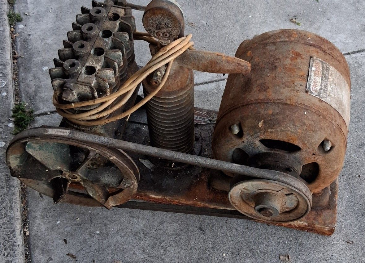 VINTAGE CRAFTSMAN SPRAYER/COMPRESSOR 