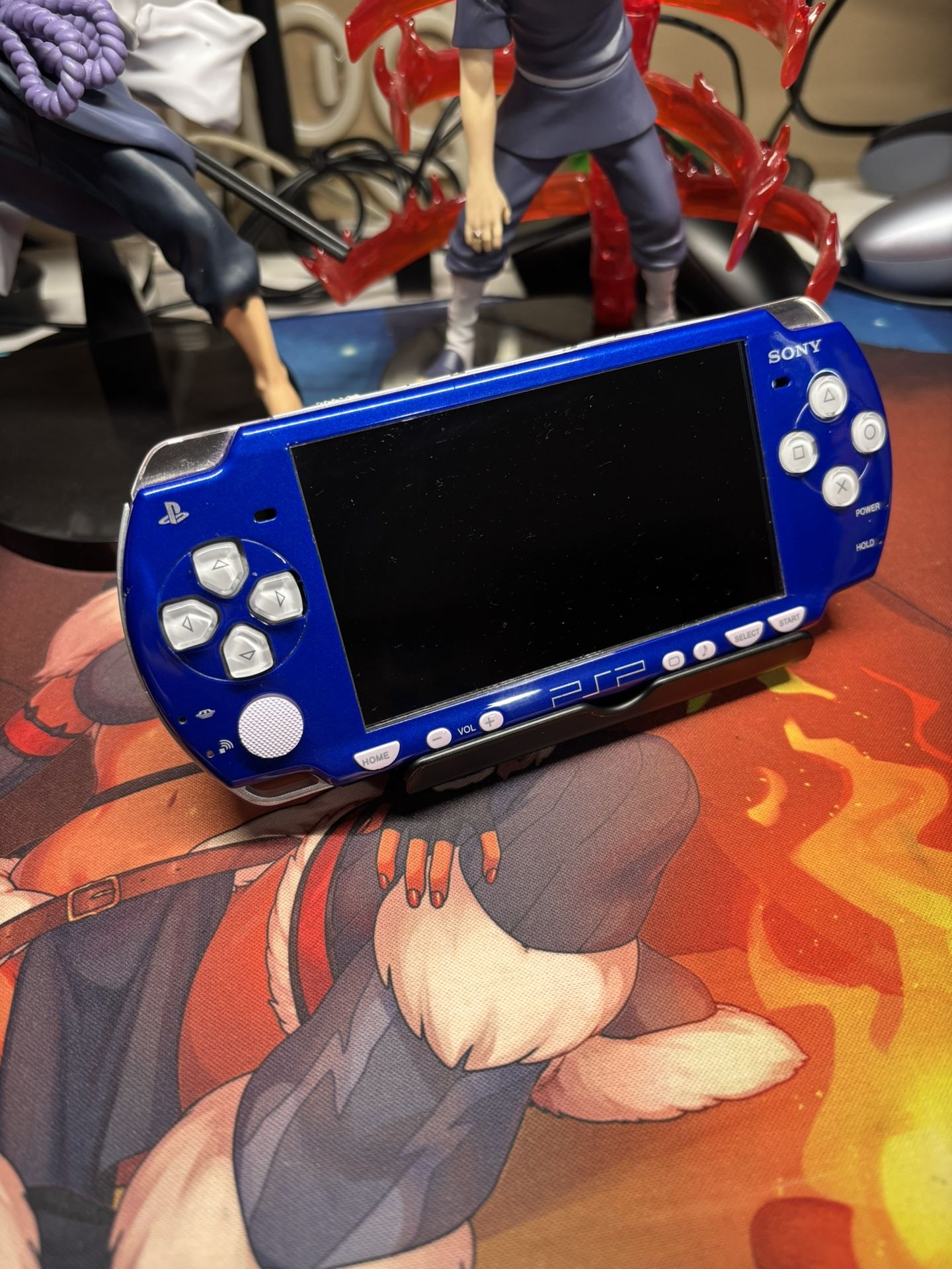 PSP 2000 LOADED WITH 200+ GAMES 