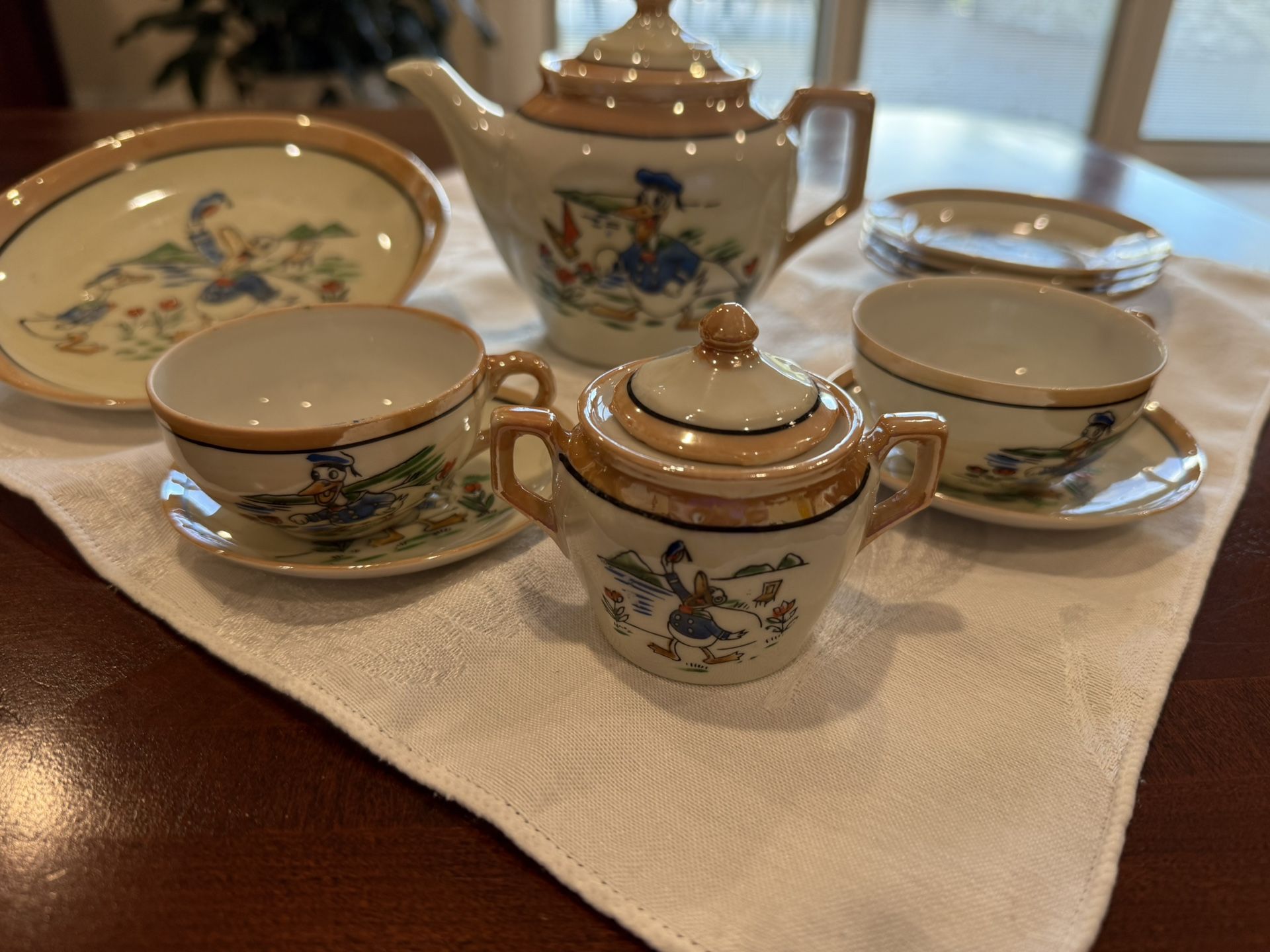 Disney Donald Duck Porcelain Tea Set