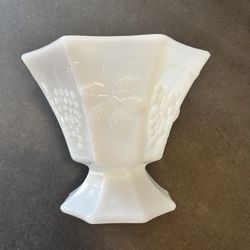 ❣️SALE❣️ Vintage Anchor Hocking Milk Glass Vase Bowl - Grape Pattern