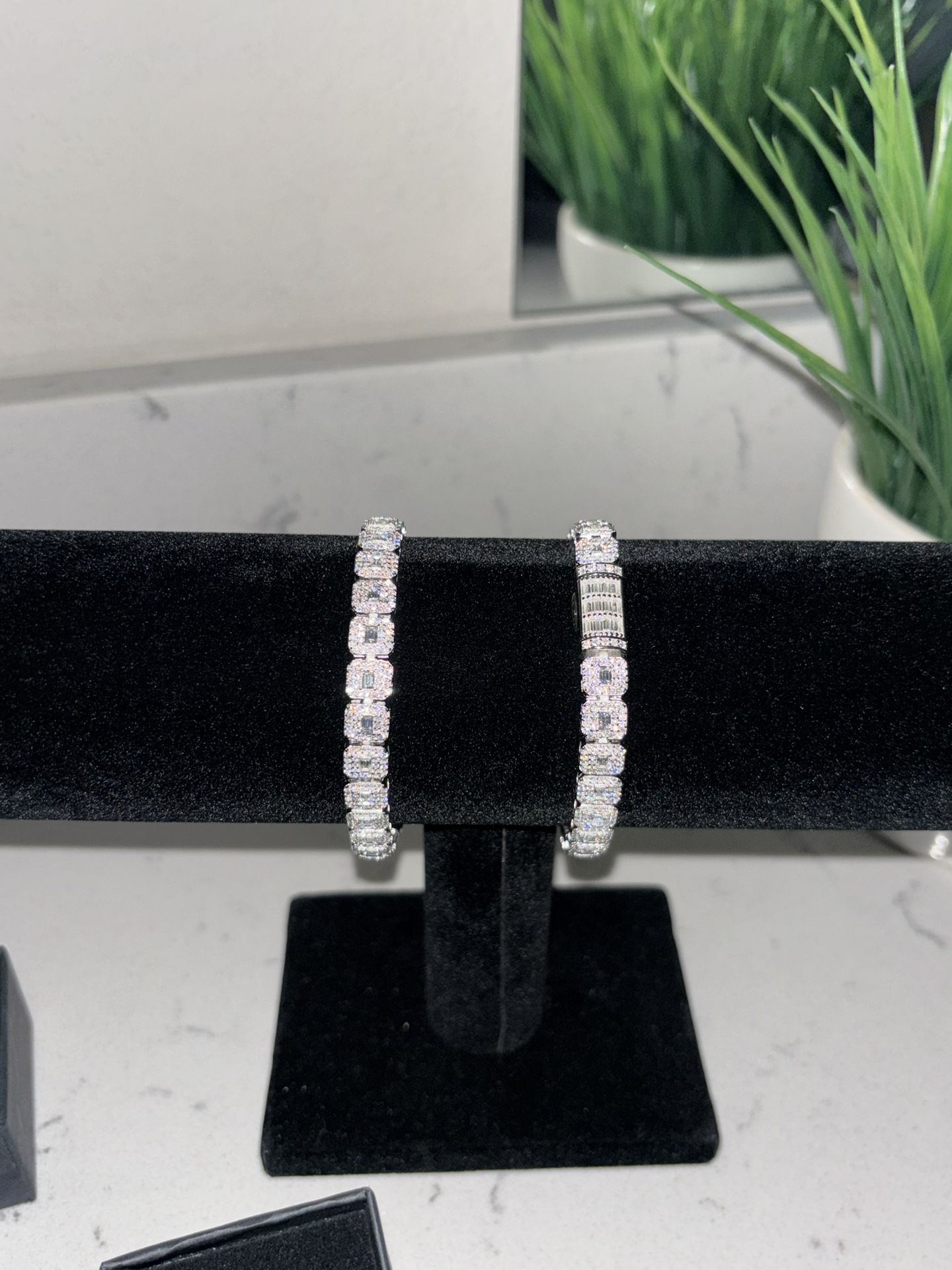 6.87ct VVS Moissanite Tennis Bracelet – White Gold Plated, 7-Inch