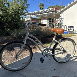 White Beach Cruiser In Great Condition 